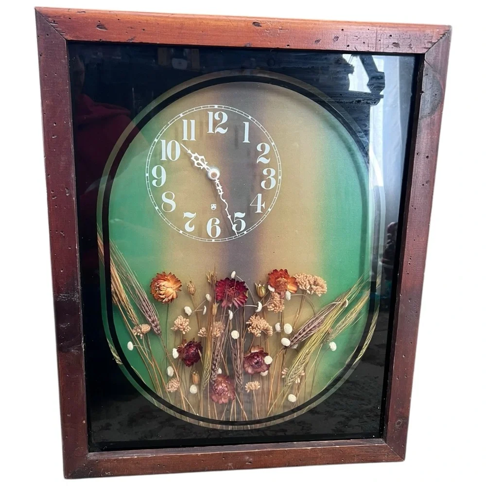 Vintage 1970's Shadow Box Clock W/ Dried Flowers Wood Frame Glass 21”x17” Tested